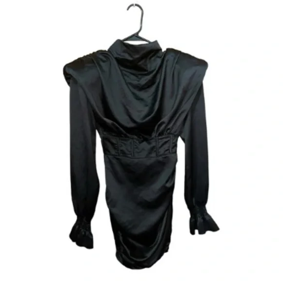 PrettyLittleThing Black Padded Shoulder Long Sleeve Dress Size XS, 0 - Picture 2 of 5